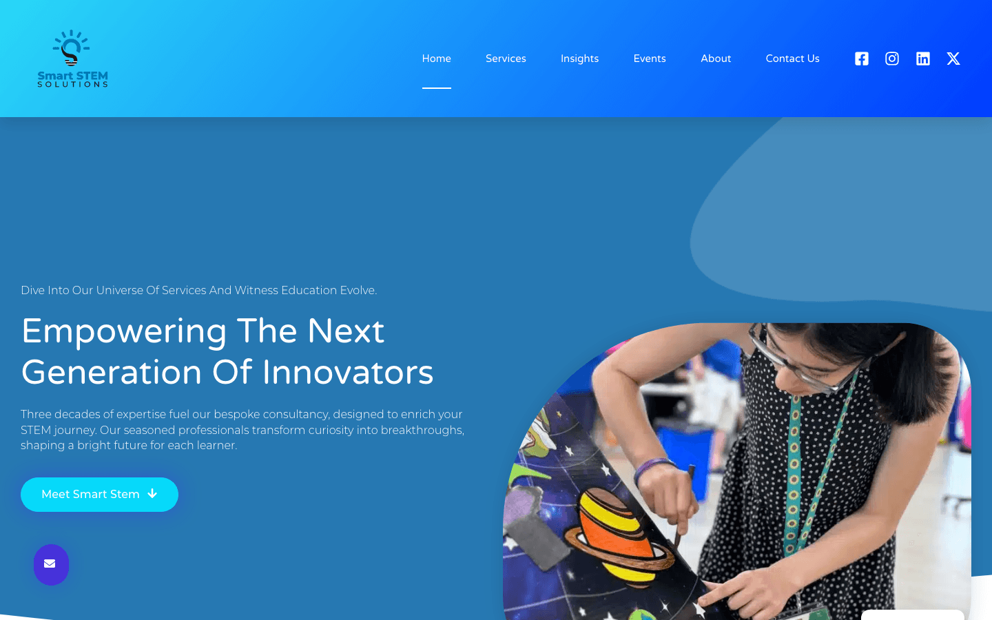 Smart STEM Solutions homepage with its service navigation and STEM education introduction